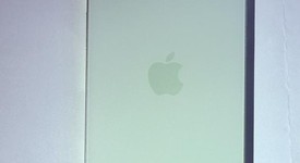Mint
													Apple iPhone 15 - Verizon, Green, 128 GB, A2846, photo 3 of 8