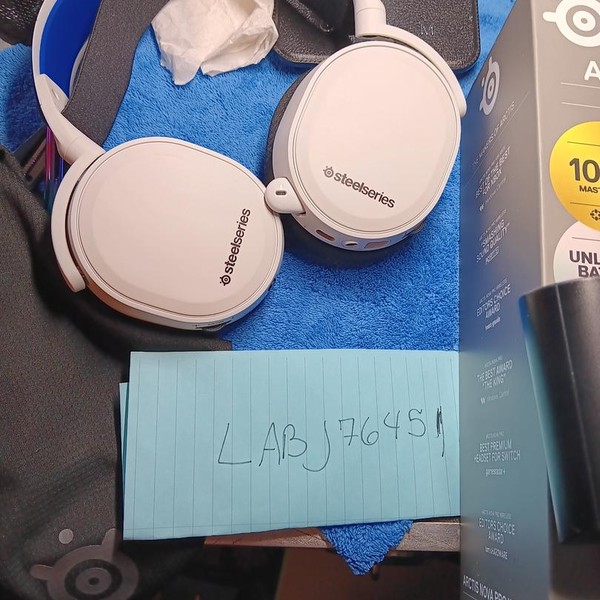 SteelSeries Arctis Nova Pro Wireless - White