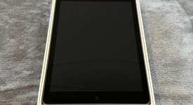Mint
													Apple iPad Air - Unlocked, Gray, 128 GB, photo 6 of 6