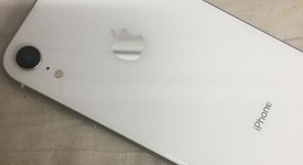 Good
													Apple iPhone Xr - AT&T, White, 64 GB, A1984, photo 4 of 7
