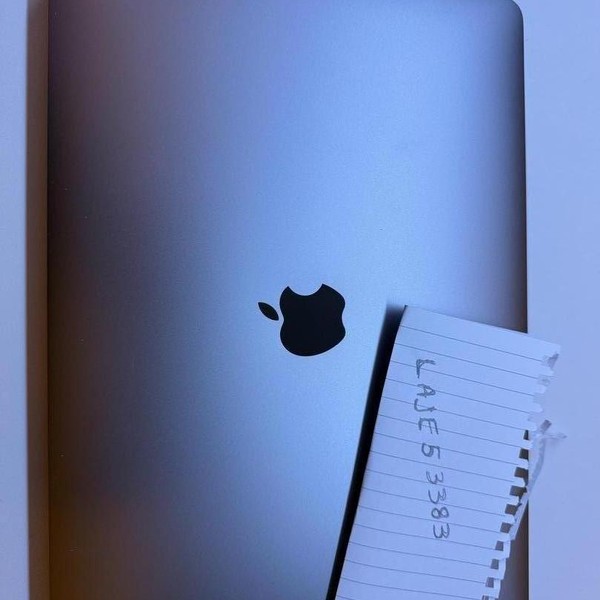 MacBook Pro 2020 - 13 inch - 256 GB, Gray, 8 GB, Intel Core i5