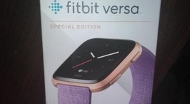 New
													Fitbit Versa Special Edition - Rose Gold, photo 1 of 1