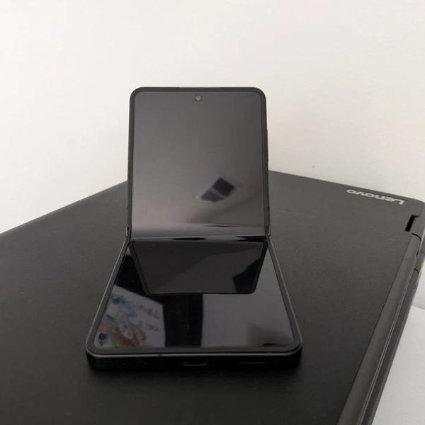 Samsung Galaxy Z Flip7 - Unlocked, 512 GB, Jet Black, 12 GB, SM-F766U1