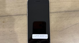 Good
													Apple iPhone SE 3rd Gen 2022 - Unlocked, Starlight, 64 GB, A2595, photo 5 of 12