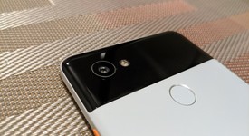 Mint
													Google Pixel 2 XL - Unlocked, Black & White, 128 GB, Google Edition, photo 4 of 16