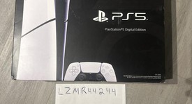 New
													PlayStation 5 Slim Digital Edition (2023) - White, 1 TB, photo 3 of 3