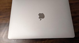 Good
													MacBook Pro 2016 (With Touch Bar) - 13" - Silver, 512 GB, 16 GB, photo 4 of 6