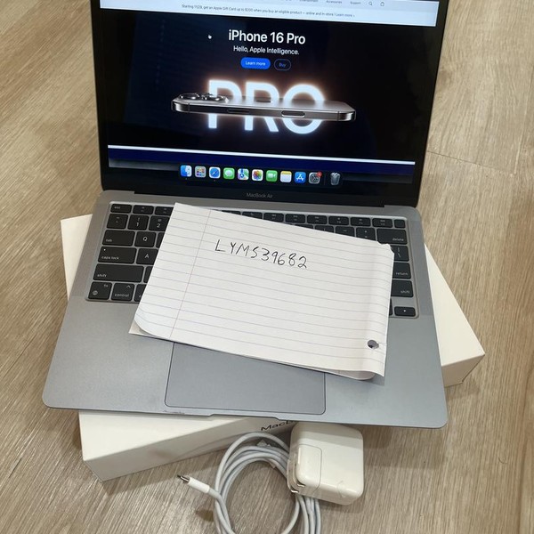 MacBook Air 2020 - 13 inch - 256 GB, Silver, 8 GB, Apple M1