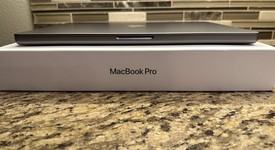 Mint
													MacBook Pro 2021 - 16" - Apple M1 Max, Gray, 4 TB, 64 GB, photo 3 of 13