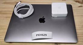 Good
													MacBook Pro 2020 - 13" - Apple M1, Silver, 512 GB, 16 GB, photo 6 of 6