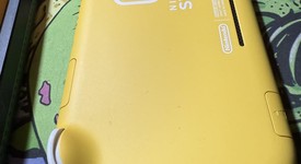 Good
													Nintendo Switch Lite - Yellow, photo 3 of 9