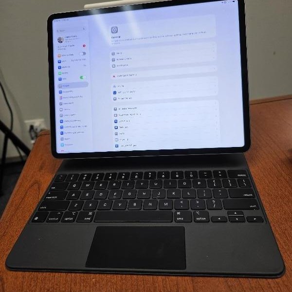 Apple iPad Pro 12.9 inch 6th Gen 2022 - Wi-Fi, Gray, 128 GB