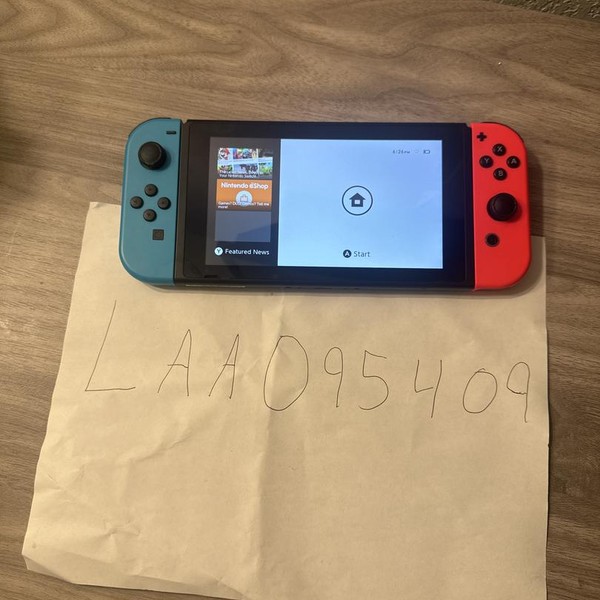 Nintendo Switch - 32 GB, Red & Blue