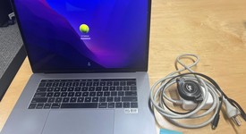 Fair
													MacBook Pro 2016 (With Touch Bar) - 15" - Gray, 2 TB, 16 GB, photo 4 of 9