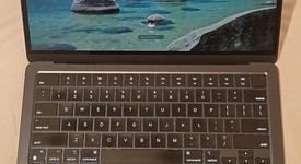 Good
													MacBook Air 2022 - 13" - Apple M2, Gray, 256 GB, 8 GB, photo 2 of 10
