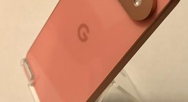 Mint
													Google Pixel 9 - Unlocked, Peony, 128 GB, 12 GB, G2YBB, photo 2 of 6