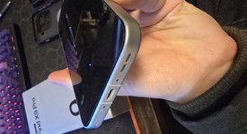 Mint
													Oppo Find X9 Pro - Unlocked Non-US, Silk White, 512 GB, 16 GB, photo 3 of 7