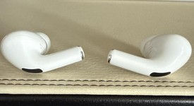 Used
													Apple AirPods Pro 2nd Gen - USB-C, photo 4 of 9