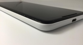 Good
													Google Pixel 2 XL - Unlocked, Black & White, 64 GB, Google Edition, photo 3 of 8