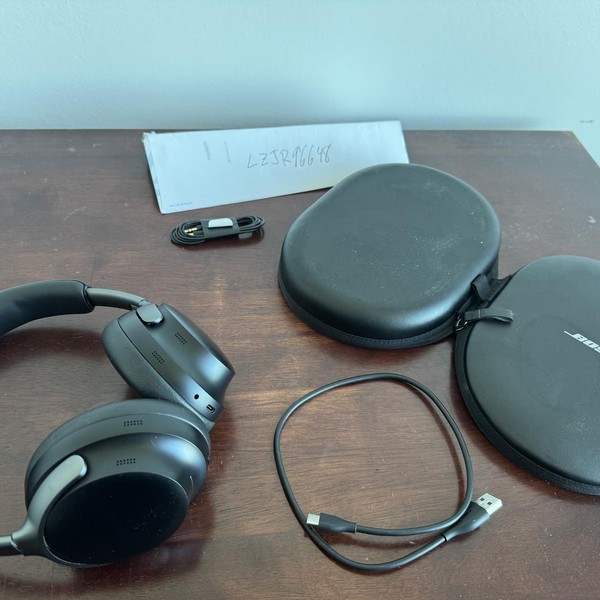 Bose QuietComfort Ultra Headphones - Black