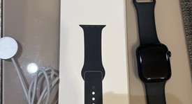 Good
													Apple Watch Series 8 45mm - Unlocked, Midnight, A2774 - Cellular, Aluminum, photo 1 of 11