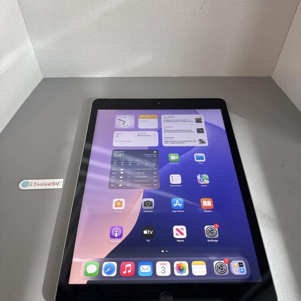 Apple iPad 9th Gen - Wi-Fi, 64 GB, Silver, A2602