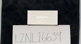 New
													Apple AirPods Pro 3, photo 4 of 6