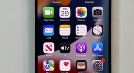 Mint
													Apple iPhone 13 - Verizon, Starlight, 128 GB, A2482, photo 1 of 7