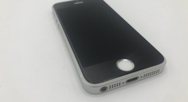 Mint
													Apple iPhone SE 1st Gen 2016 - Unlocked, Silver, 32 GB, A1723, photo 2 of 9
