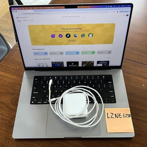 MacBook Pro 2021 - 16 inch - 1 TB, Gray, 32 GB, Apple M1 Max