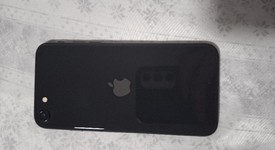 Good
													Apple iPhone SE 2nd Gen 2020 - Unlocked, Black, 64 GB, A2275, photo 3 of 7