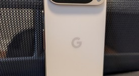 Good
													Google Pixel 9 Pro - Unlocked, Porcelain, 128 GB, 16 GB, GR83Y, photo 2 of 9