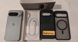 Good
													Google Pixel 9 Pro - Unlocked, Hazel, 256 GB, 16 GB, GR83Y, photo 4 of 12