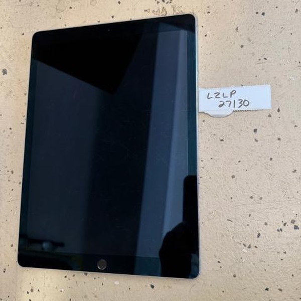 Apple iPad Pro 12.9 inch 2nd Gen 2017 - Unlocked, 512 GB, Gray