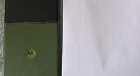 Mint
													Motorola Razr Plus (2024) - Unlocked, Green, 256 GB, 12 GB, photo 5 of 11