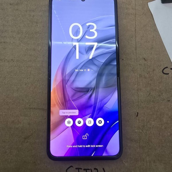 Motorola Razr (2024) - Unlocked, 256 GB, Gray, 8 GB