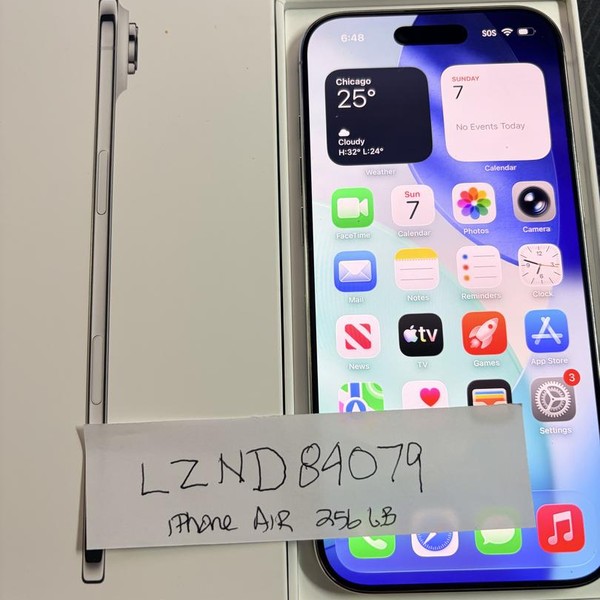 Apple iPhone Air - Unlocked, 256 GB, Cloud White, A3260
