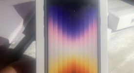 New
													Apple iPhone SE 3rd Gen 2022 - Verizon, Midnight, 64 GB, A2595, photo 1 of 3