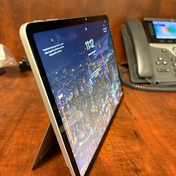 Microsoft Surface Pro 12-inch - Wi-Fi, 256 GB, Platinum, 8 GB, Snapdragon X Plus