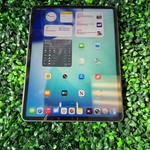 Good Apple iPad Pro 12.9 inch 6th Gen 2022 - Unlocked, 128 GB, Gray