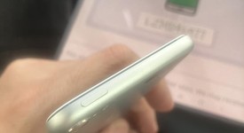 Mint
													Apple iPod Touch 6th Gen - Wi-Fi, Silver, 16 GB, photo 3 of 7