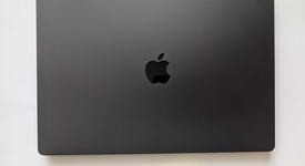 Good
													MacBook Pro Late 2023 (M3) - 16" - Apple M3 Pro 12-core, Black, 1 TB, 36 GB, 18-core GPU, photo 3 of 7