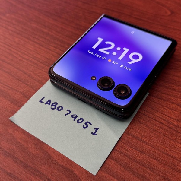 Motorola Razr Plus (2024) - Unlocked, 256 GB, Navy Blue, 12 GB