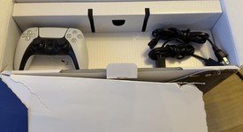 Mint
													PlayStation 5 Pro (2024) - White, 2 TB, photo 3 of 22