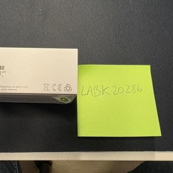 Apple AirPods 4th Gen - Standard