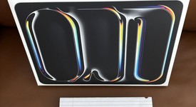 New
													Apple iPad Pro 13" (M4) 2024 - Unlocked, Silver, 512 GB, 8 GB, A2926, Standard Glass, photo 3 of 4