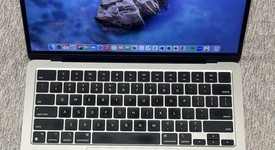 Good
													MacBook Air 2022 - 13" - Apple M2, Silver, 256 GB, 8 GB, photo 1 of 11