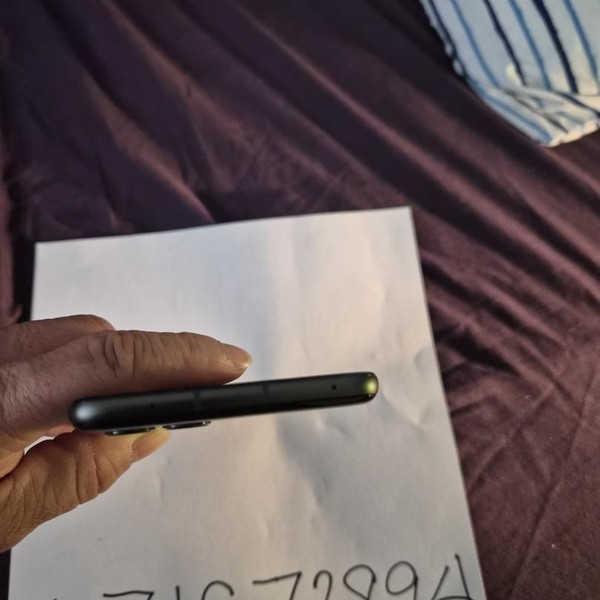 Motorola Razr (2024) - Unlocked, 256 GB, Gray, 8 GB