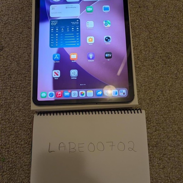 Apple iPad Pro 11 inch 2nd Gen 2020 - Unlocked, 128 GB, Gray, A2068