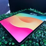 Mint Apple iPad Pro 13 inch (M4) 2024 - Unlocked, 256 GB, Black, 8 GB, A2926, Standard Glass